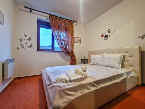 Cozy 2-Bedroom Stay with Parking in OLD INN Bansko 3 Flat Manager Booking