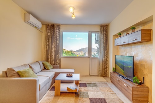 Bright retreat with Balcony & Mountain Views 0 Flat Manager Booking