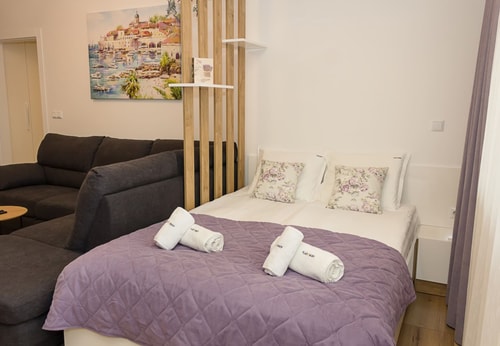 Modern Seaside Retreat 1BD Apartments 3 Flat Manager Booking
