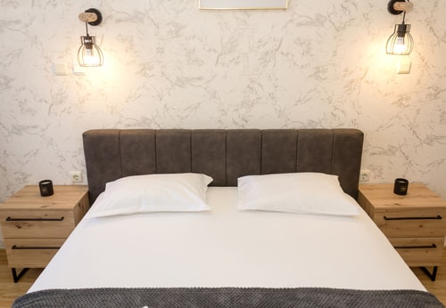 Bright 1-bedroom Flat with Balcony in Golden Sands 15 Flat Manager Booking