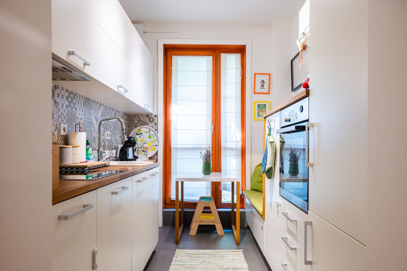 Colorful Getaway right next to NDK 3 Flat Manager Booking