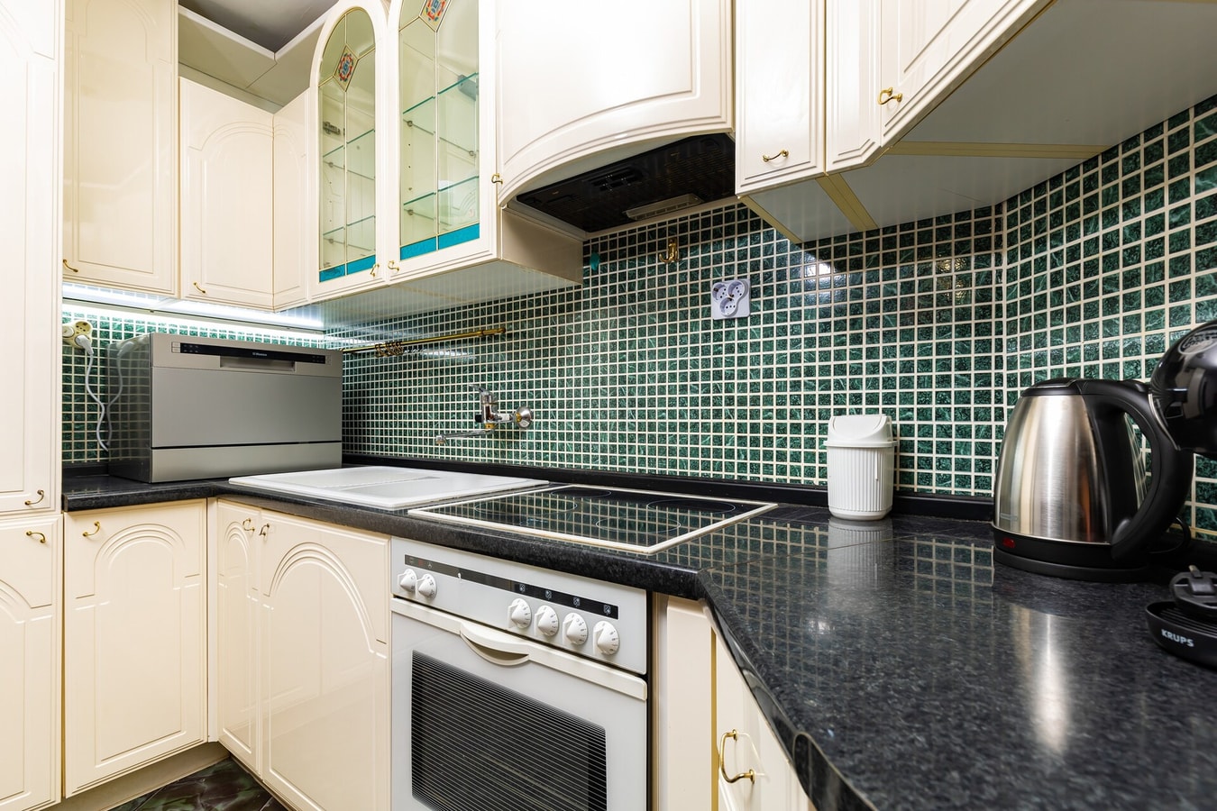 A Nostalgic Getaway in Plovdiv's Historic Quarter 8 Flat Manager Booking