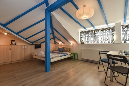 The Ivy House - A Cozy Attic near the City Center 12 Flat Manager Booking