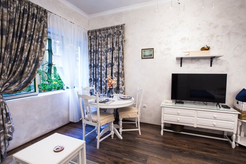 TOP CENTER Designer studio 1 minute to NDK&Vitosha 8 Flat Manager Booking