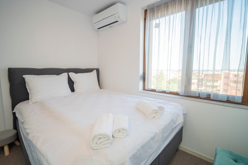 Modern Seaview Central Apartment in Sarafovo 1 Flat Manager Booking