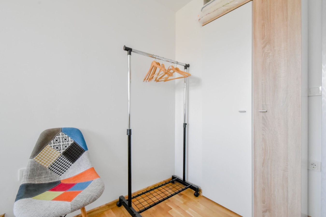 Alexander Panayot Volov 1BD · Split-Level City Stay with Balcony 11 Flat Manager Booking