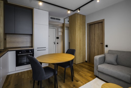 Aviva Living - 1BD Apartment 5 Flat Manager Booking