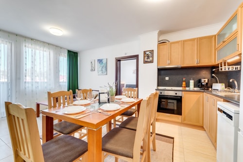 *By the Fireplace* Cozy 2BD Flat with a nice view 9 Flat Manager Booking