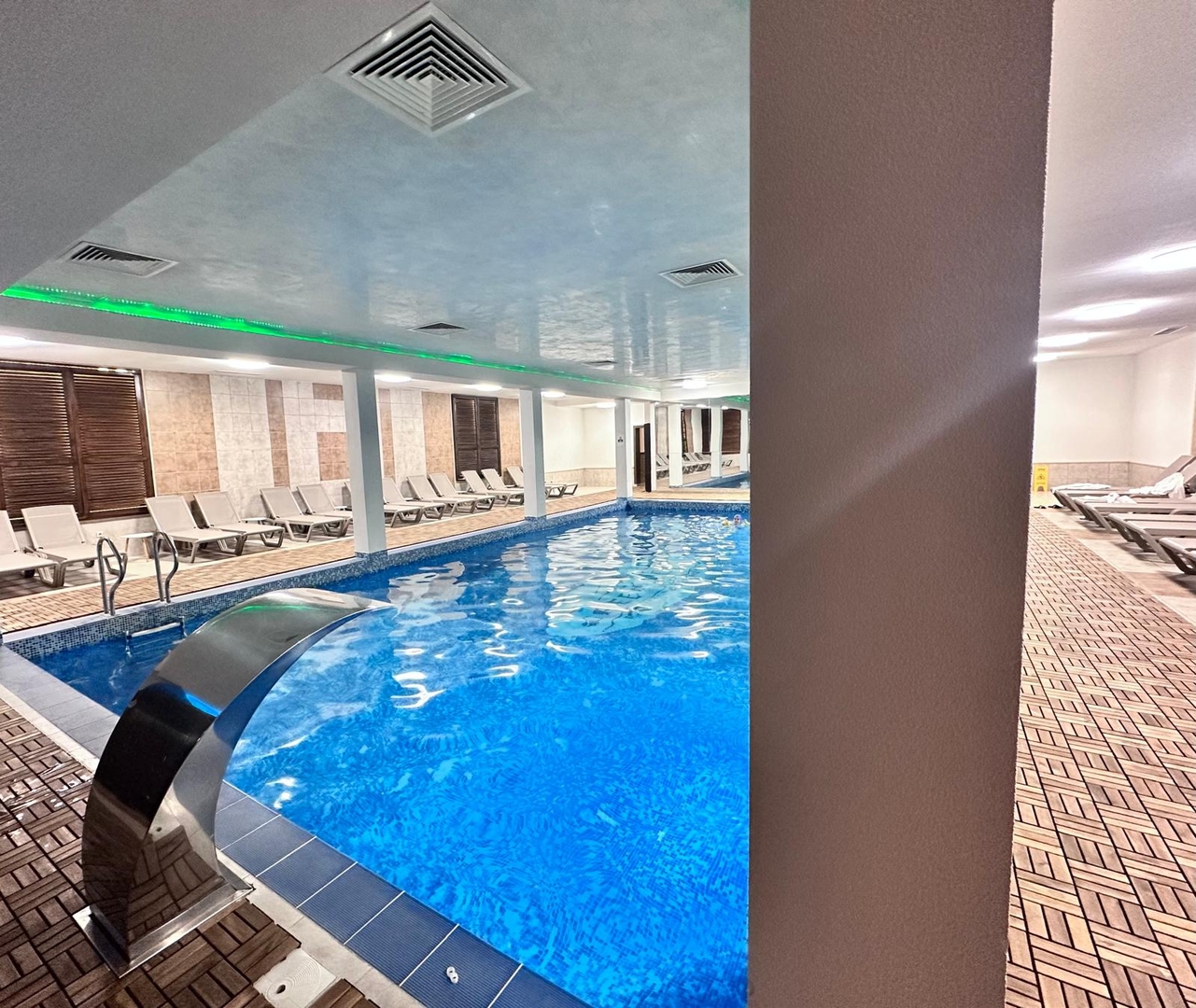 Elegance28 – Stylish Mountain Retreat in Bansko 24 Flat Manager Booking