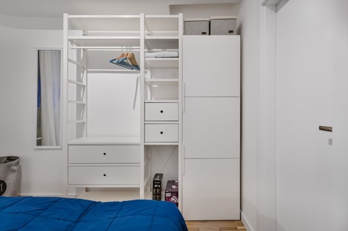 Pieces of Nature in a Stylish One-bedroom Flat 16 Flat Manager Booking