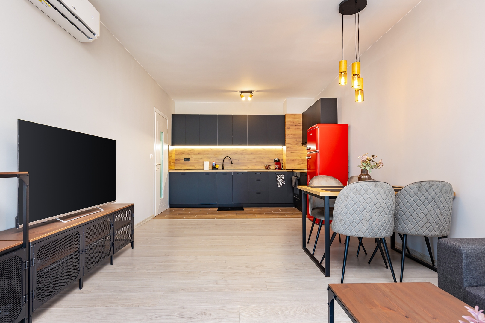 Lauta Park - 1BD with balcony 17 Flat Manager Booking