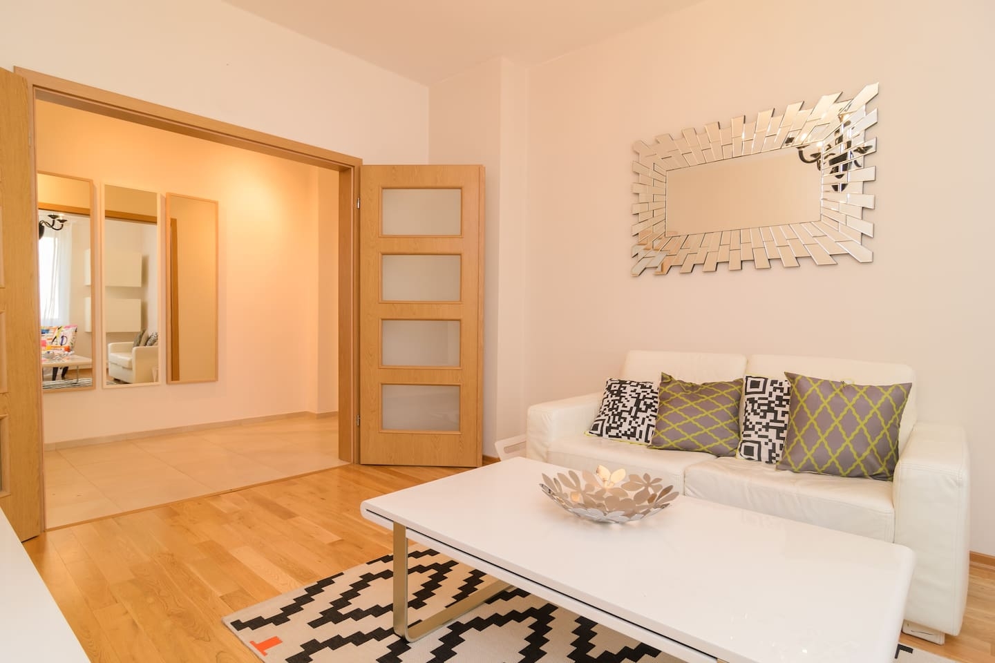 "Rise and Shine" Sofia Luxury Apartment 6 Flat Manager Booking