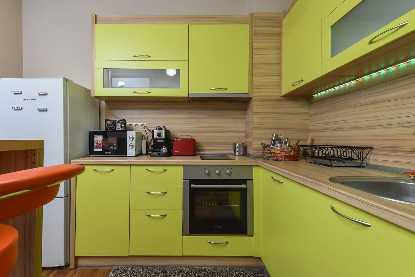 Vintage Spot - Colorful One-Bedroom Apartment 1 Flat Manager Booking