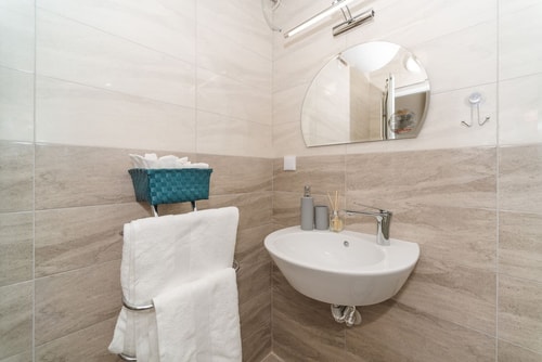 Alma Apartment - Stylish 1BD Flat with Balcony 12 Flat Manager Booking