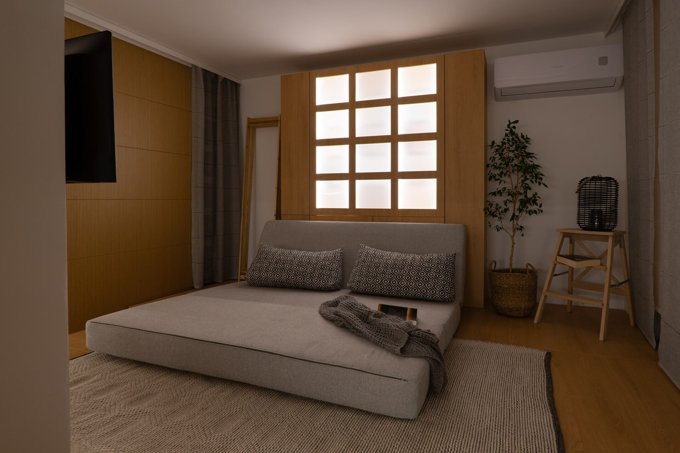 Smartly Designed Flat with Balcony & Parking 17 Flat Manager Booking