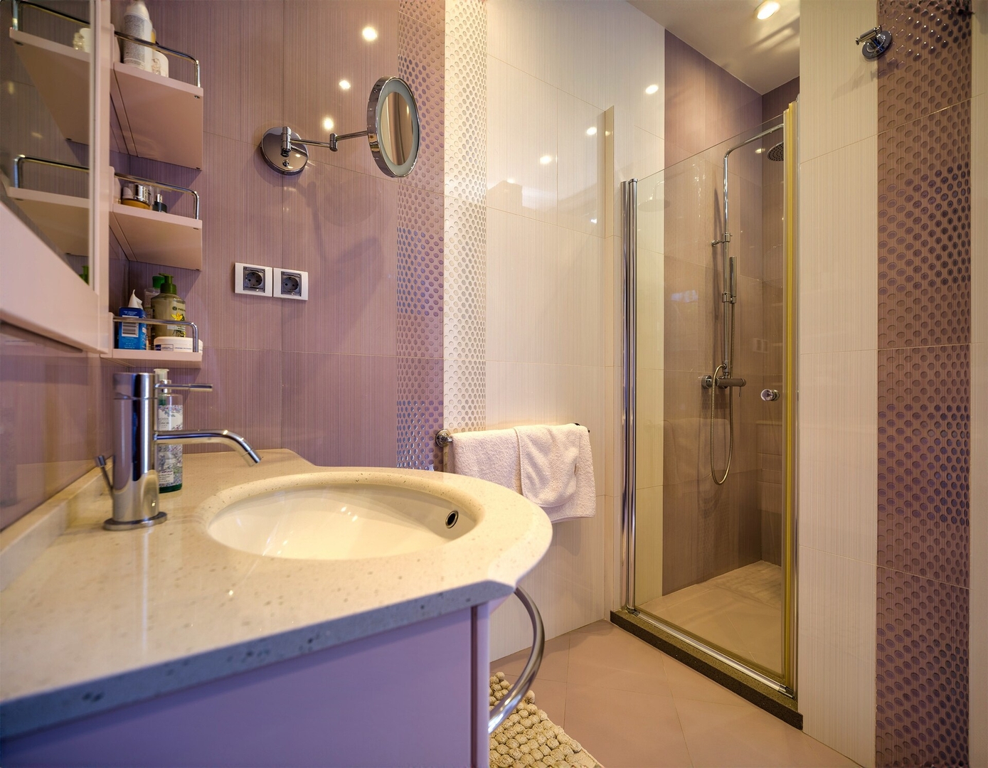 Luxury Villa with Pool- 4 Bedrooms in BlackSeaRama 7 Flat Manager Booking