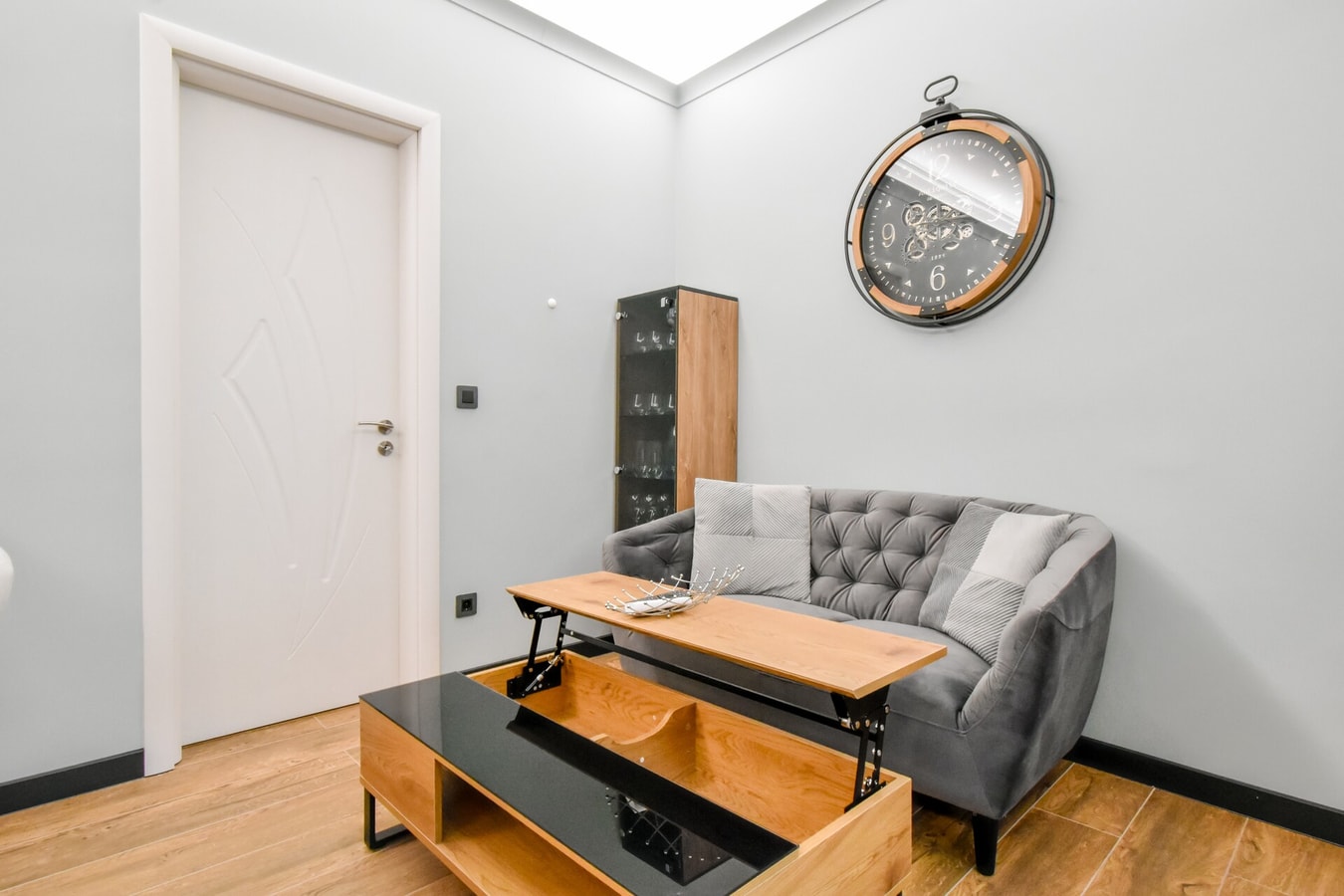 Radoslav Petyofi 2BD · Stylish 2-Bedroom Sofia Stay 5 Flat Manager Booking