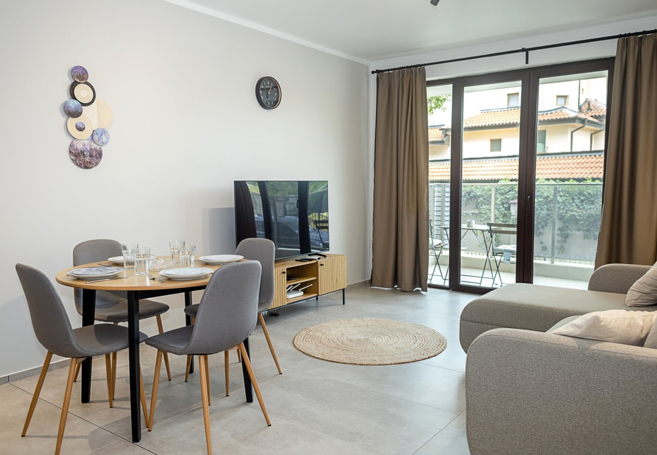 Skyline Varna – Stylish 1BD City Apartment 5 Flat Manager Booking