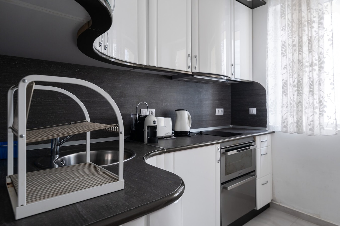 Bright 2-BD Top Central Apt 8 Flat Manager Booking