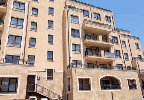 Beachfront Bliss-1BR Sea View Flat in Golden Sands 23 Flat Manager Booking