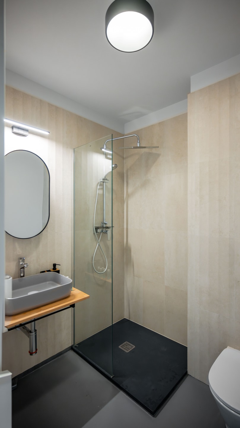 Aviva City Stay – 3 Private Studios Downtown 14 Flat Manager Booking