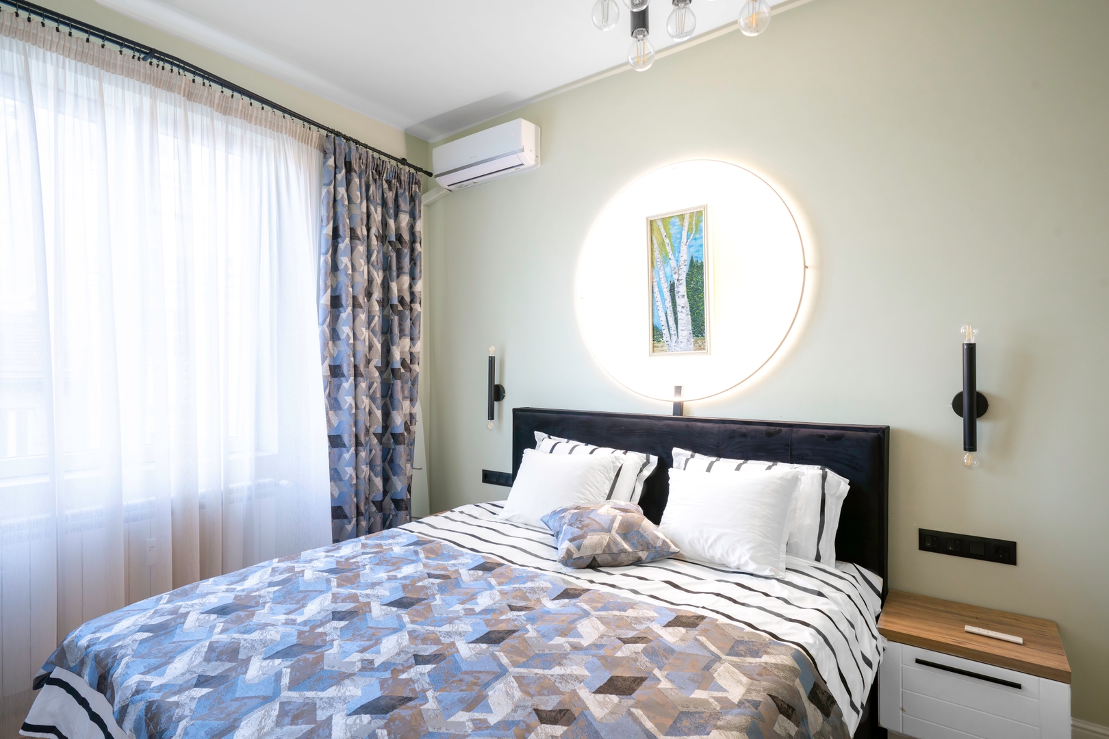 Urban Charm & Comfort: Chic 2BD in Prime Location 11 Flat Manager Booking