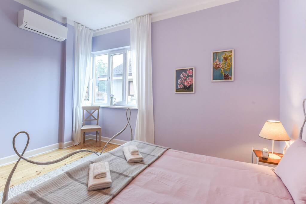 ☙ Chez Marie ❧ Cozy One-Bedroom with Balcony Flataway