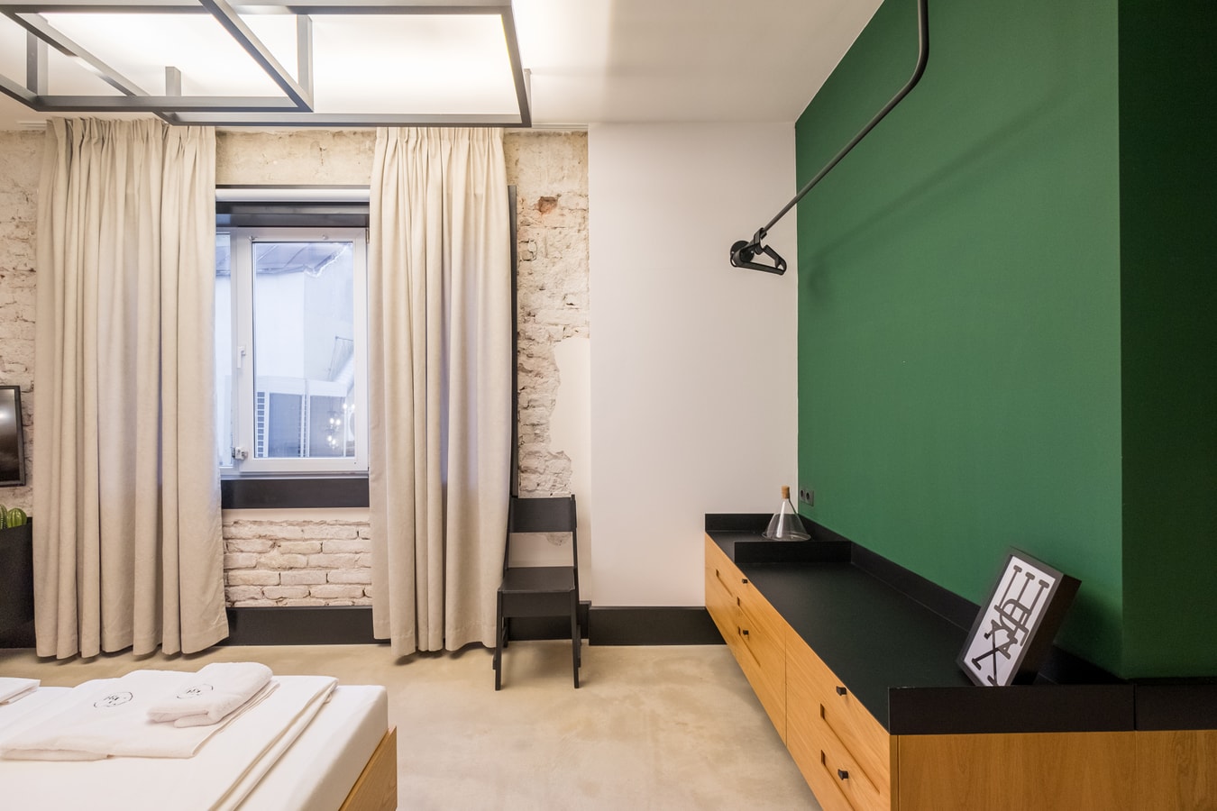 R34 Boutique Hotel - Deluxe Studio №7 Flataway