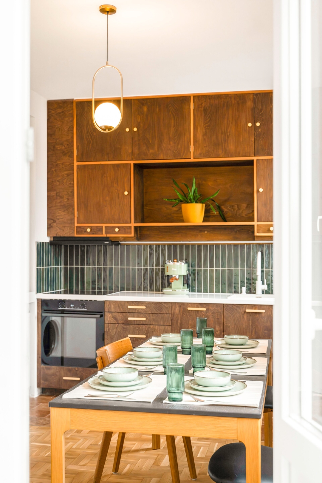 TERRA Design /Award-Winning Apartment/ 4 Flat Manager Booking