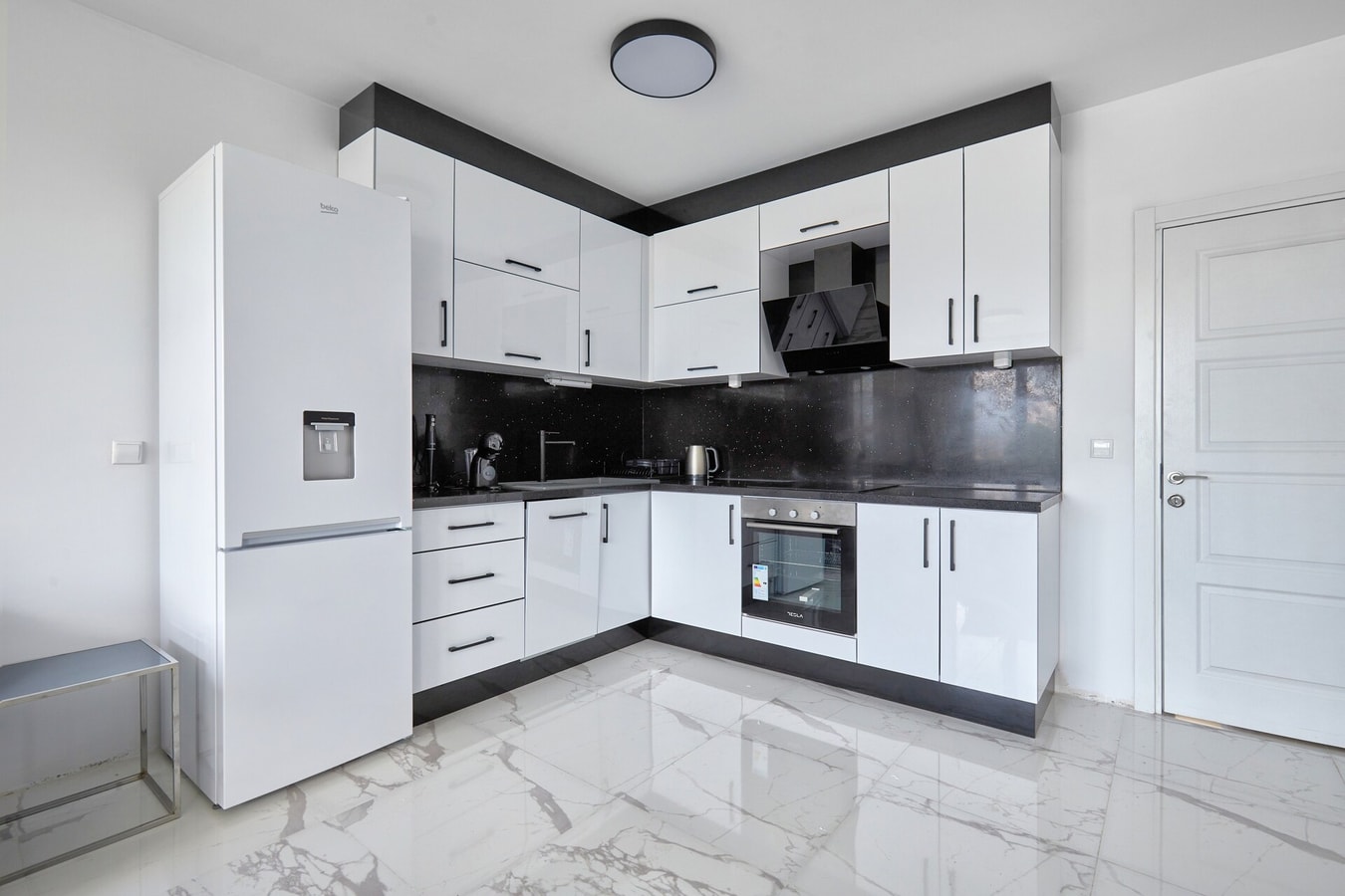 Sunny Seaside Retreat: 2BD Apartment in Nesebar 11 Flat Manager Booking