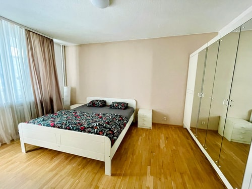 Spacious 2-BRD Flat by the Mall 1 Flat Manager Booking
