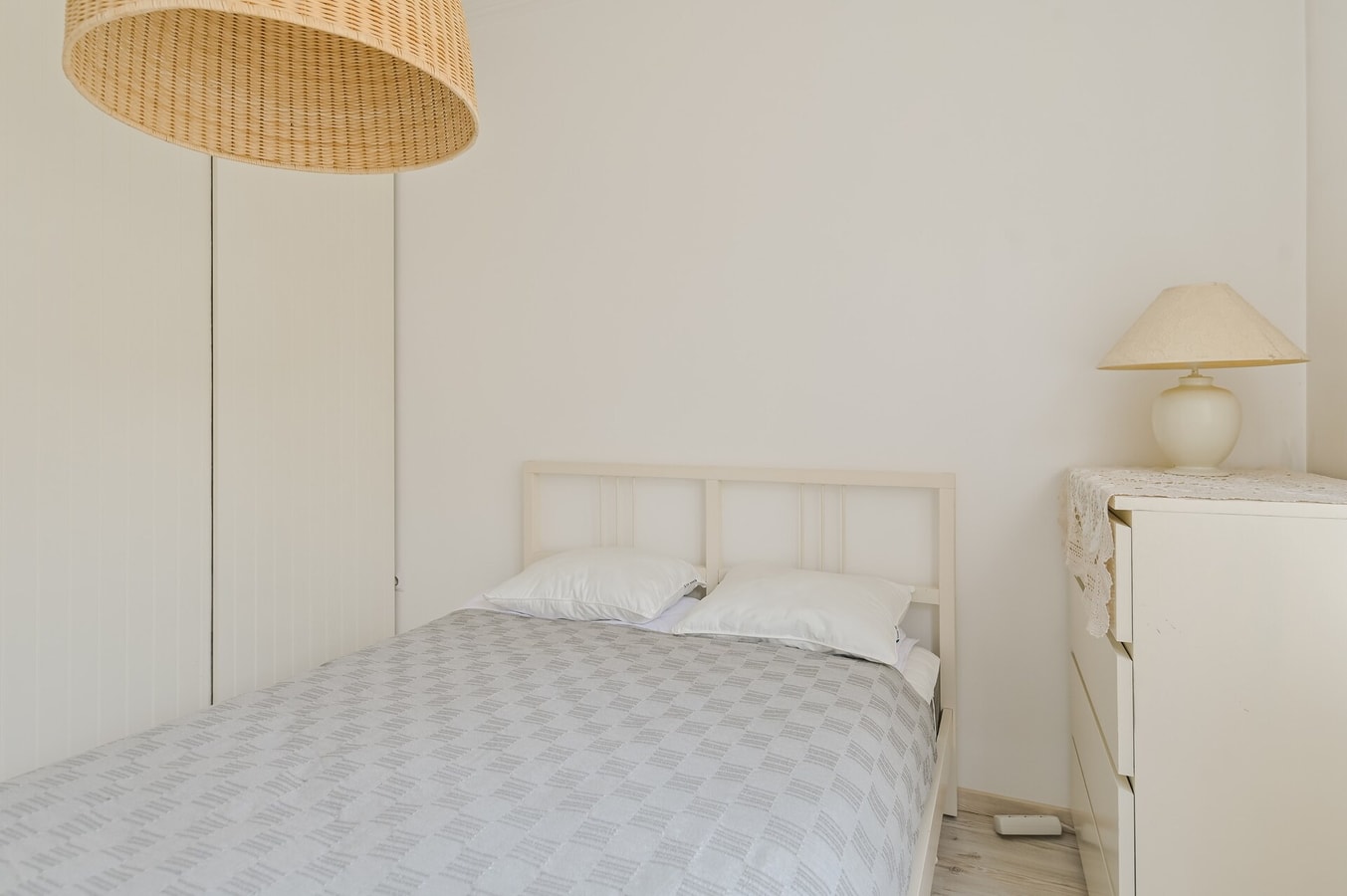 The Simple Place ~ Close to Slaveykov Square 25 Flat Manager Booking