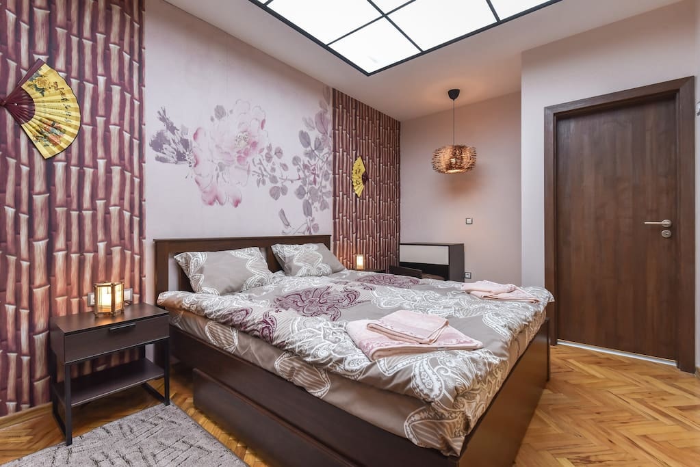 • Kanso Japan • 2-BDR Central Flat with Balcony