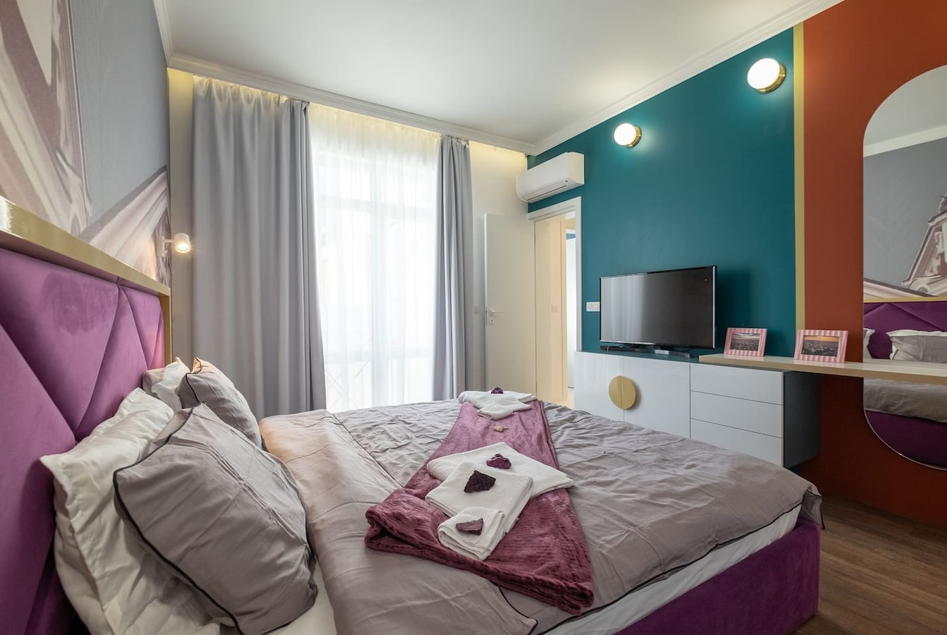 Sofia Dream - Splendid Shapes | 3BD Luxury Suite