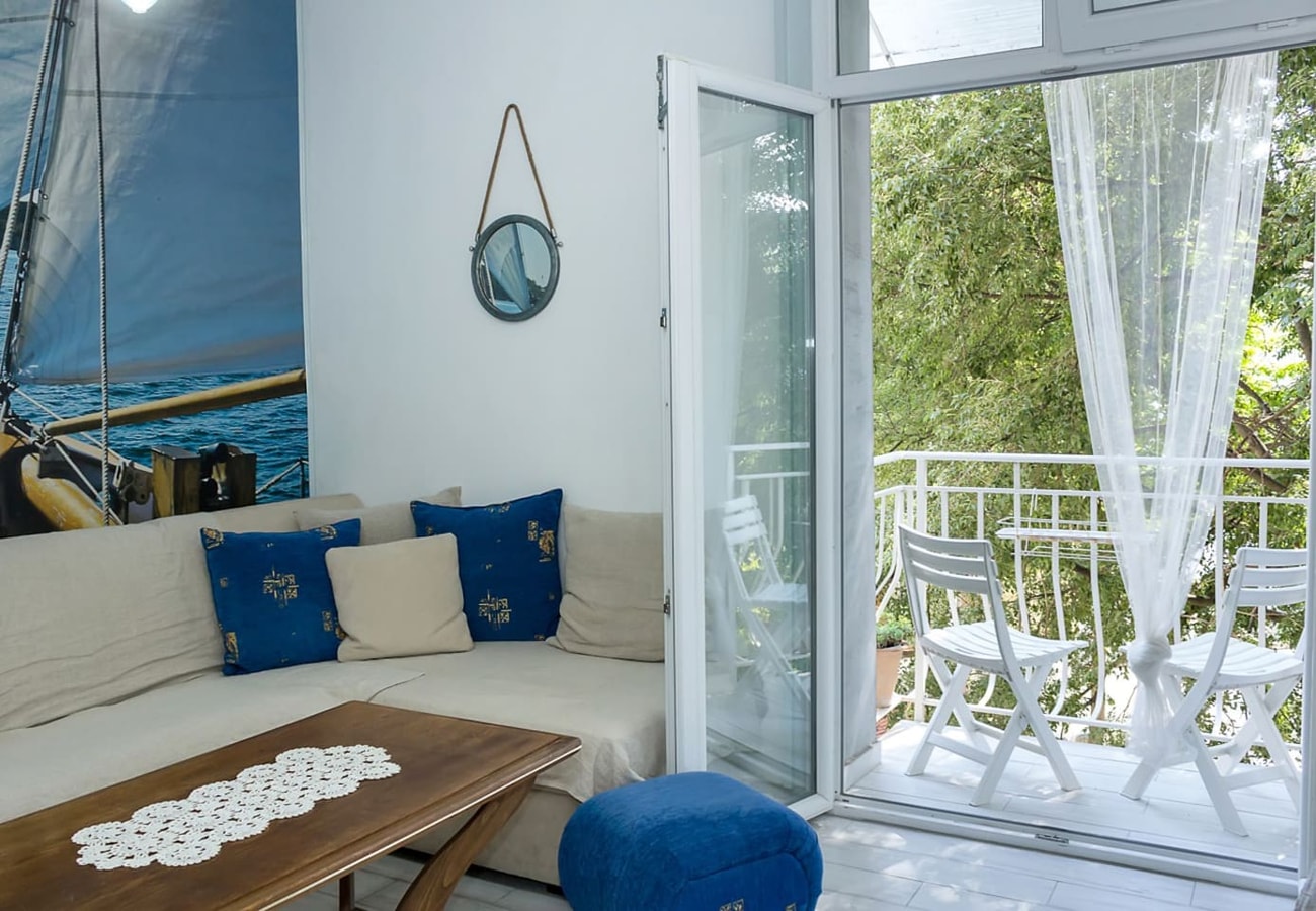 By the Sea ☼ One-Bedroom Flat with Cozy Balcony