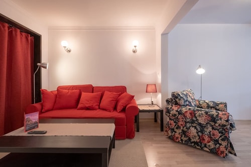 LZ Spacious One Bedroom Apartment in Top Centre 6 Flat Manager Booking