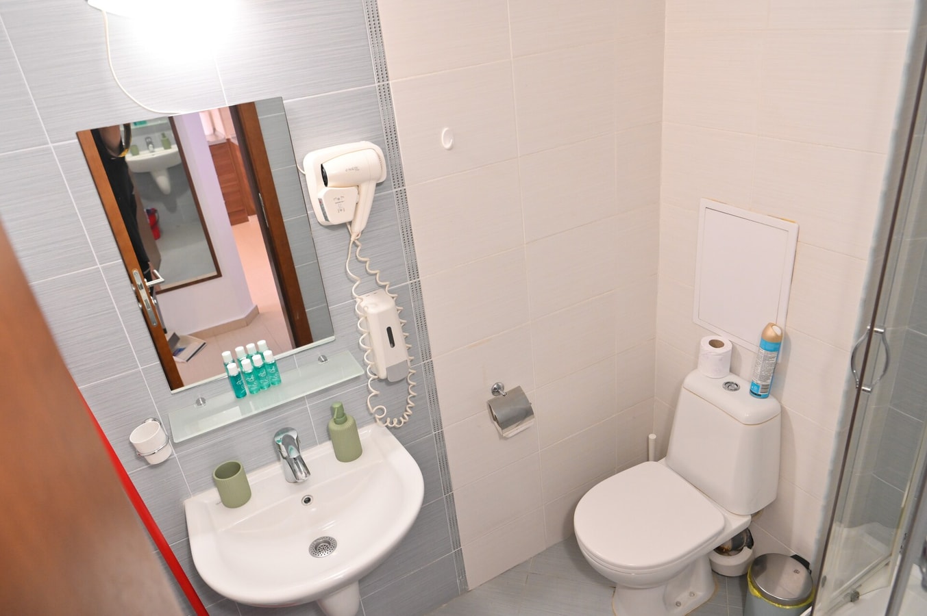Cozy Flat with Pool & Mountain Views, Near Gondola 14 Flat Manager Booking