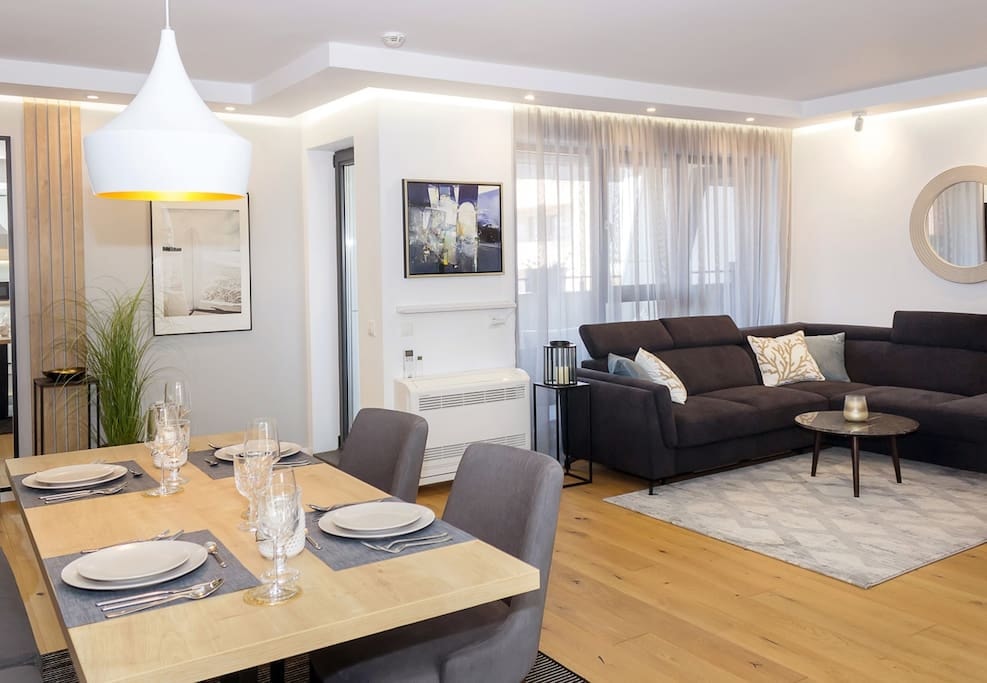 Sea&City Deluxe Apartment - Top Center Varna 2BD