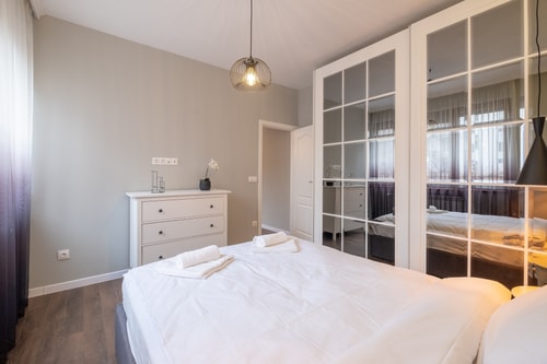 Designer & Cozy 2BD Flat In the city center 20 Flat Manager Booking