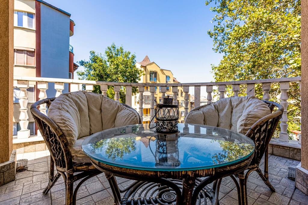 PLOVDIV Rumyana Sred · 2BD-2BTHR-Apartment close to the Ancient Town 21 Flat Manager Booking