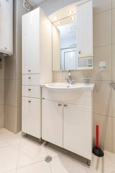 PLOVDIV Rumyana Sred · 2BD-2BTHR-Apartment close to the Ancient Town 28 Flat Manager Booking