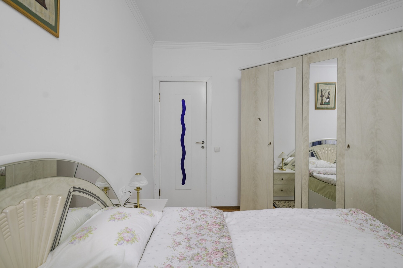 Cozy 2BD Apartment close to South Park 16 Flat Manager Booking