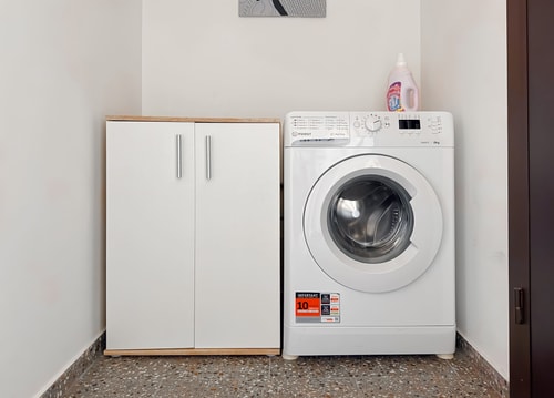 Split-Level City Stay with Balcony 15 Flat Manager Booking