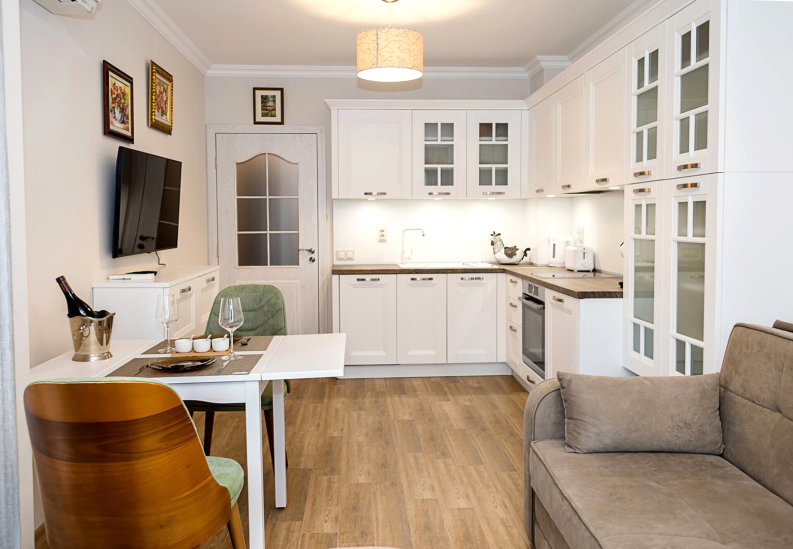 Stylish 1BR Steps from Sea Garden | Central Varna 8 Flat Manager Booking