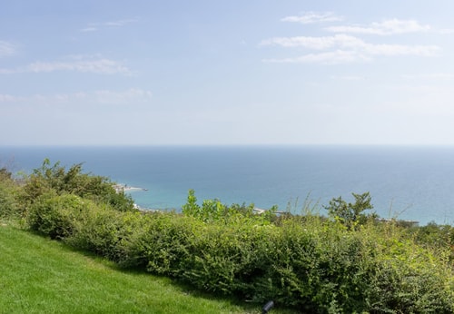 Luxury 4-bedroom Villa in Black Sea Rama Resort 69 Flat Manager Booking