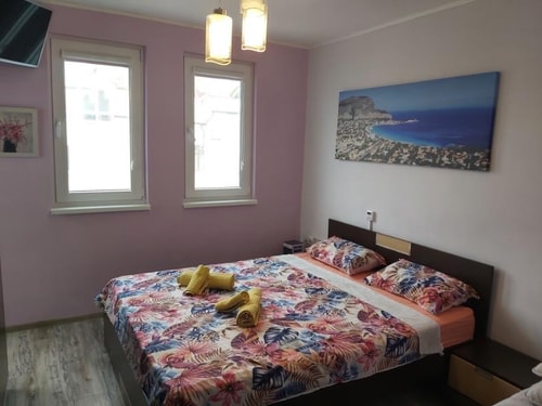 Colorful 1-BDR Apartment - Top center of Burgas 1 Flataway