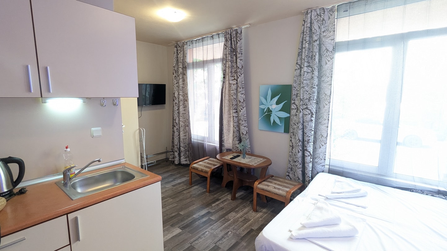 Compact studio with indoor pool near Cacao Beach 12 Flat Manager Booking