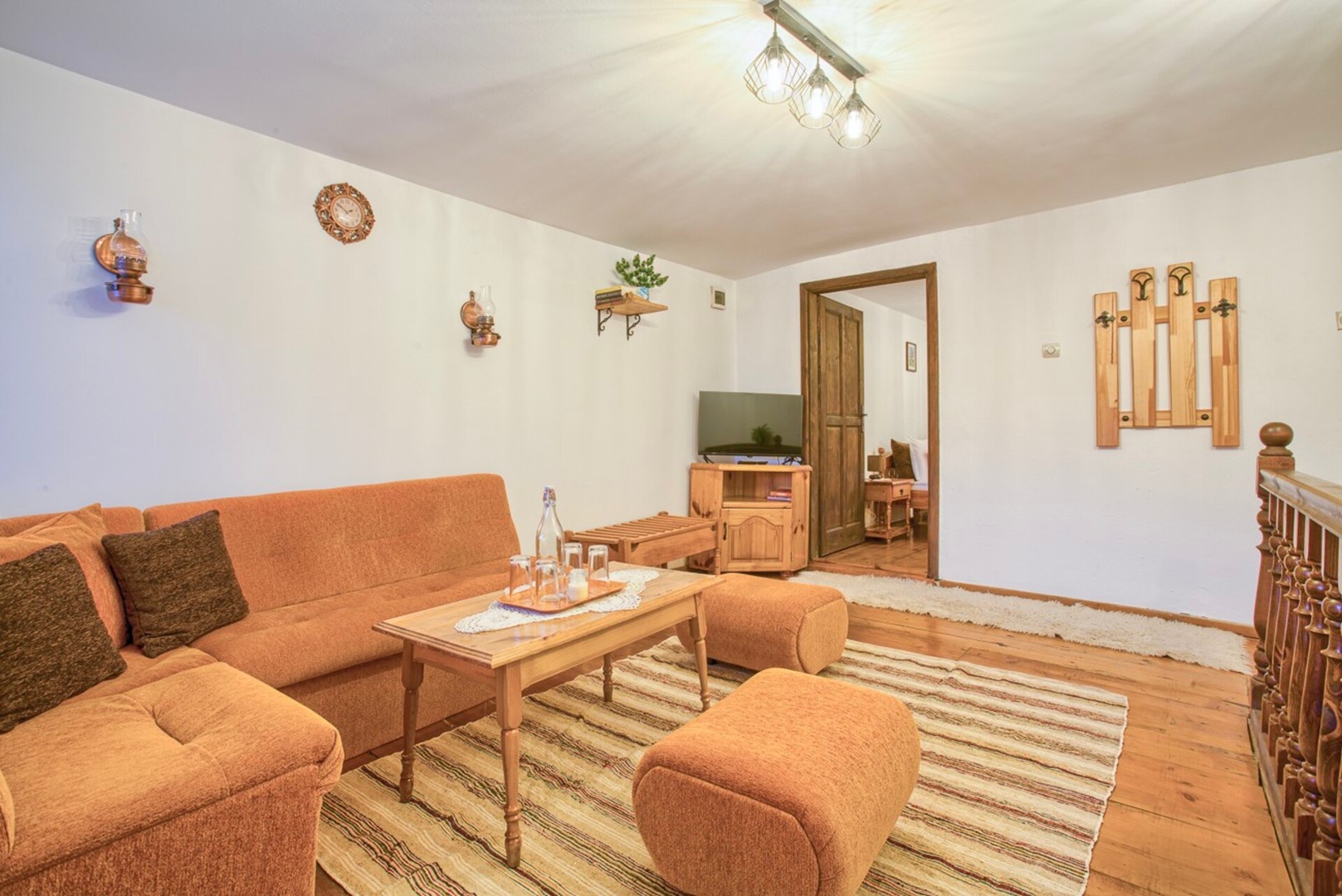 4- BDR House Monument of Culture & Architecture 4 Flat Manager Booking