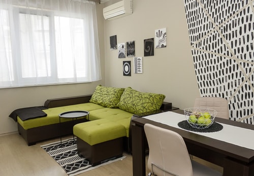 Black & White -1BD Flat in Varna Center 1 Flat Manager Booking