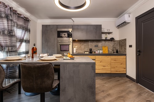 Central Apartments with Garden view - Apt No. 5 9 Flat Manager Booking